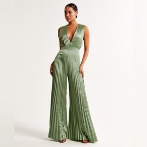 Abercrombie Green Pleated Jumpsuit in Tall